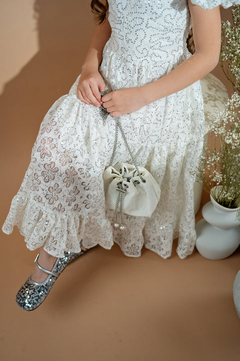 Silver Stardust Lace Бяла дантелена рокля със сребристи пайети