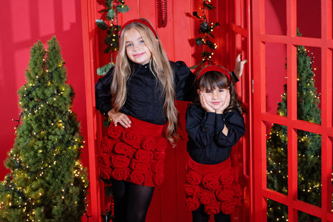 Scarlet Roses Червена пола кадифе с рози