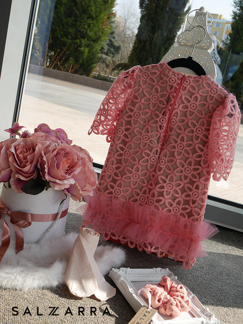 Coralia Bloom Dress Детска рокля от дантела в цвят корал