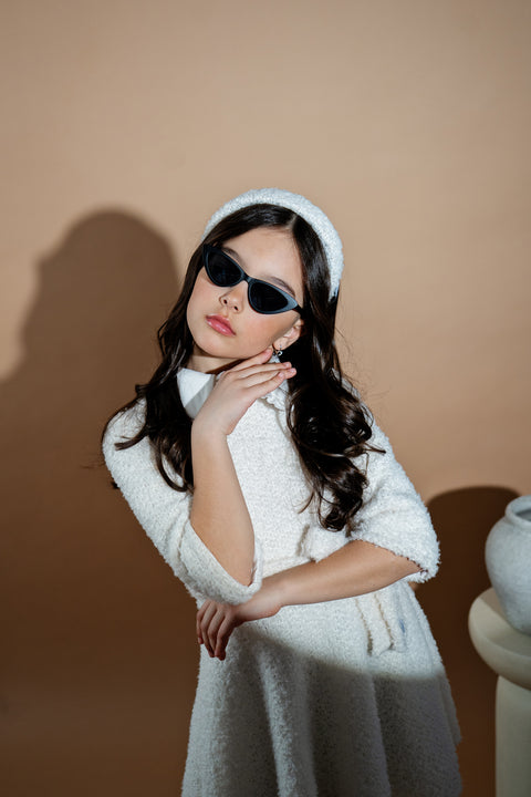 Snow Whisper Детска рокля плетиво в бяло