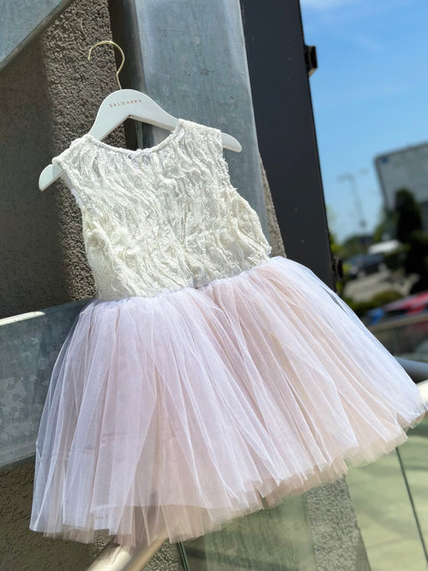 Blush Petal Dream Рокля с 3D плат и многопластов тюл