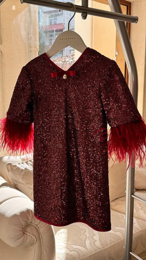 Garnet Dream Рокля бордо от пайети с пера