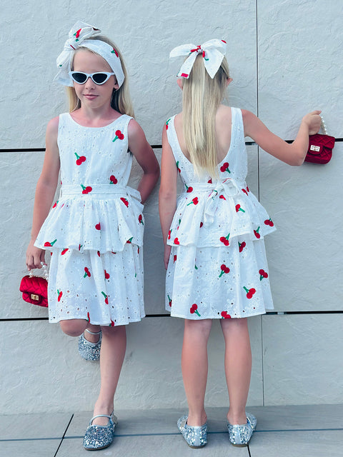 Ciliegia Dolce Vita Бяла бродирана рокля с черешки