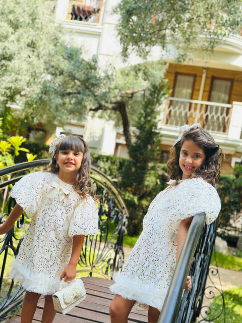 Lace Garden рокля Детска бяла ефирна рокля от пайети и дантела