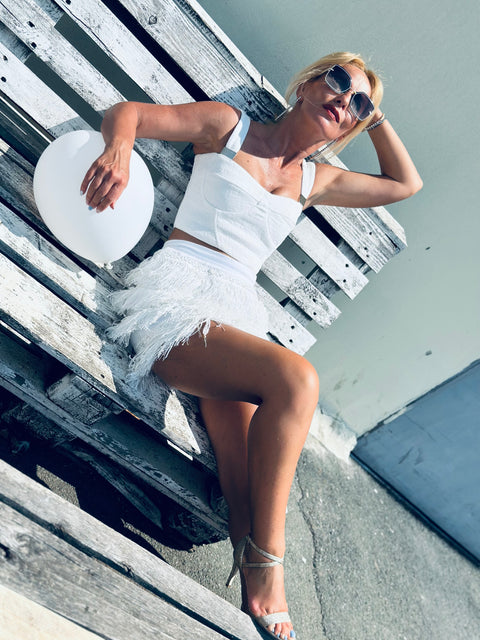 Fringe Breeze Бяла пола от мрежа с ресни