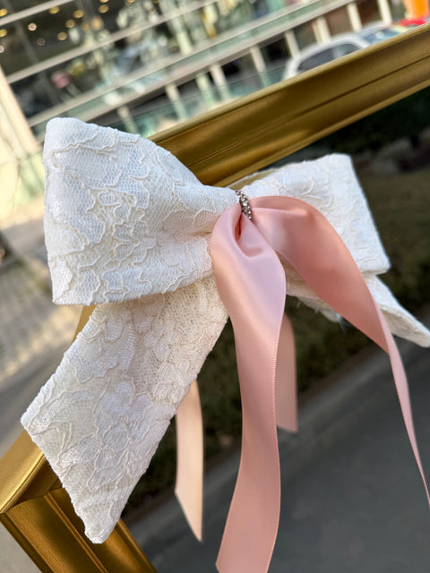 Crema Bow Hair Clip