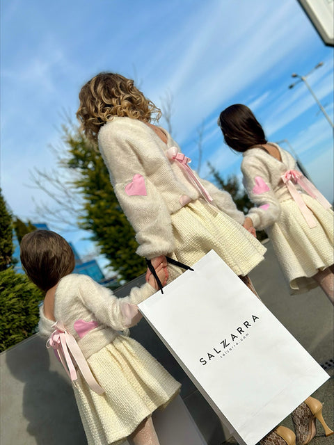 Pink Heart Пуловер от плетиво на розови сърца