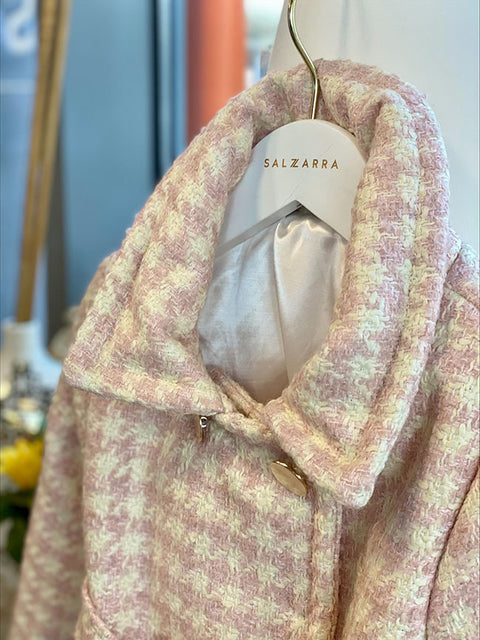 Rosé Elegance Boucle winter coat in pink