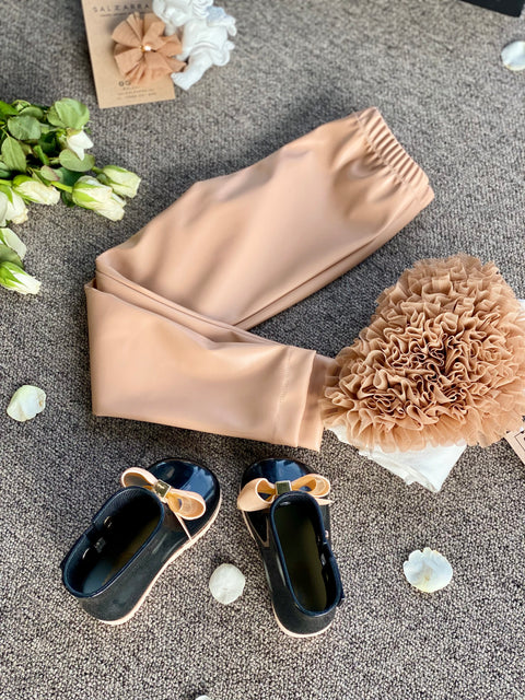 Nude Chic Faux Leather Leggings in Nude