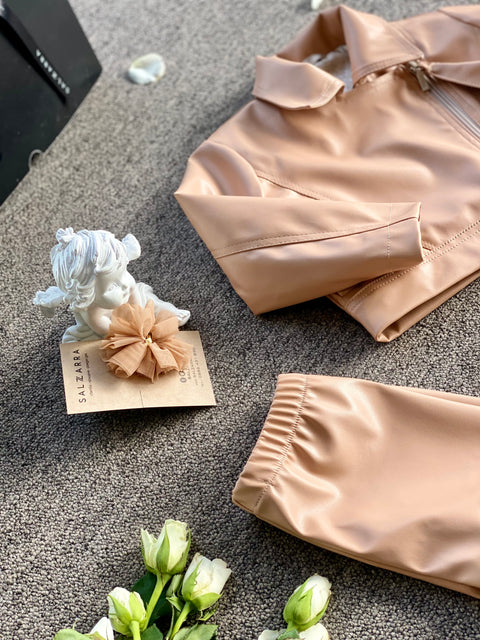 Nude Chic Faux Leather Leggings in Nude