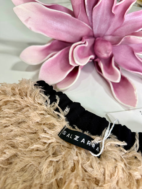 Catania Пола от пера в беж