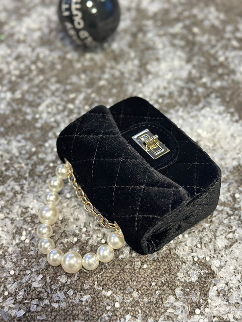 Mini Pearl in black bag  