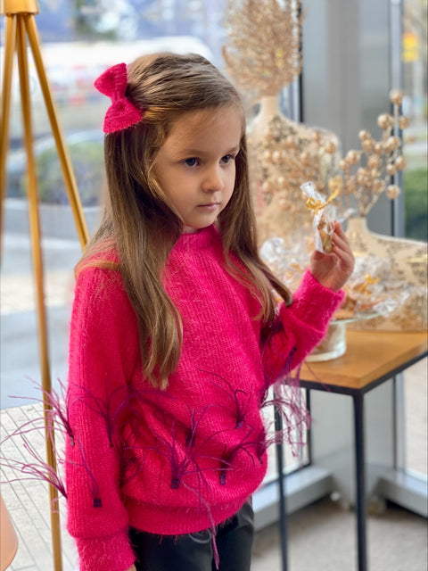 Fuchsia Glow Пуловер с пера в цвят циклама