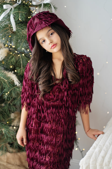 Burgundy Glow Beret Детска шапка с ресни и пайети в бордо