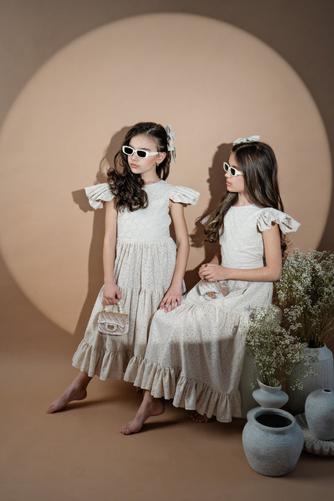 Nude Elegance памучна рокля в цвят nude