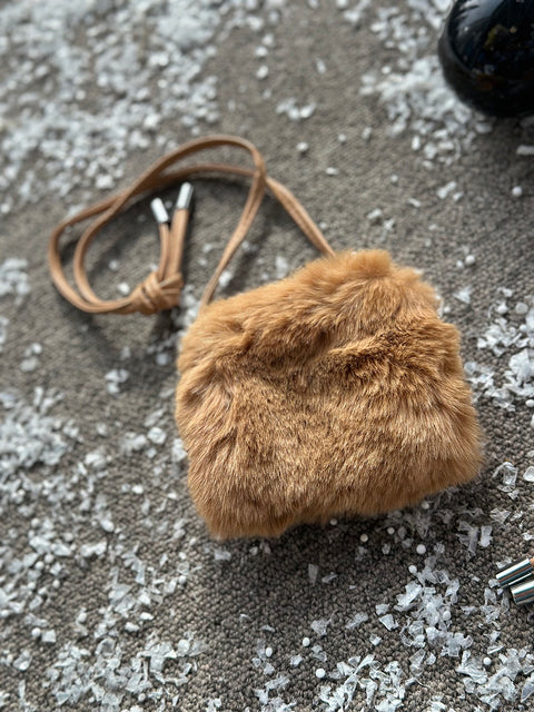 Fluffy Charm White & Caramel Fluffy bag