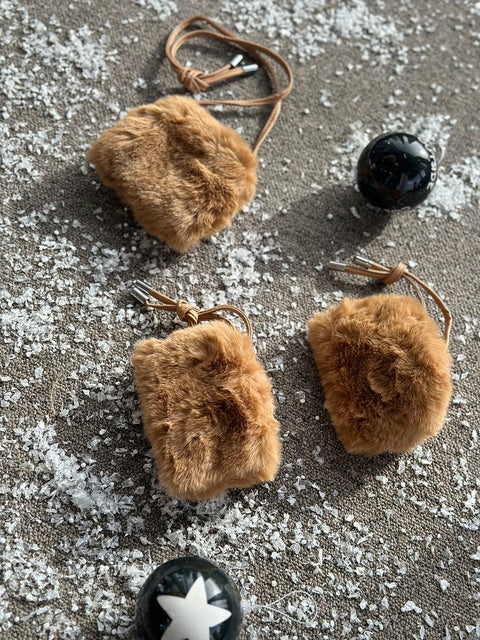 Fluffy Charm White & Caramel Fluffy bag