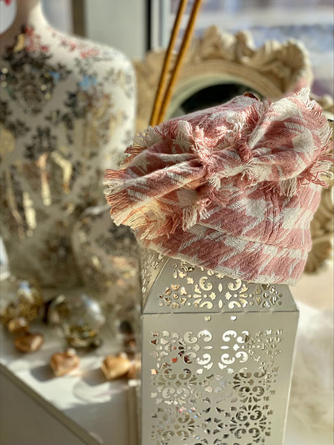 Glamour Check Peplum Hat