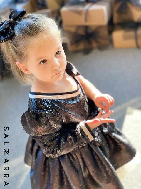 Midnight Bow Детска рокля от черни пайети с асиметрично рамо