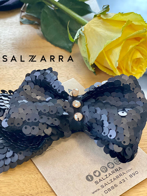 Midnight Bow Детска рокля от черни пайети с асиметрично рамо