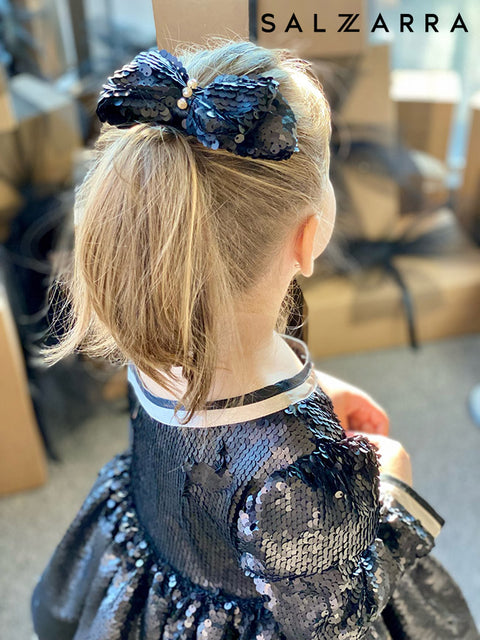 Midnight Bow Детска рокля от черни пайети с асиметрично рамо