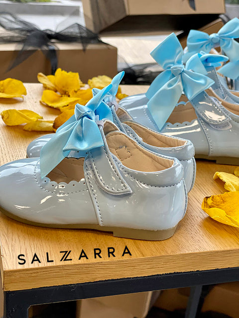 Ballerina Bow Charm Patent leather ballerinas with blue ribbon