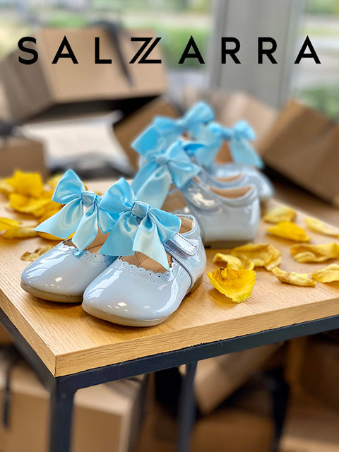 Ballerina Bow Charm Patent leather ballerinas with blue ribbon