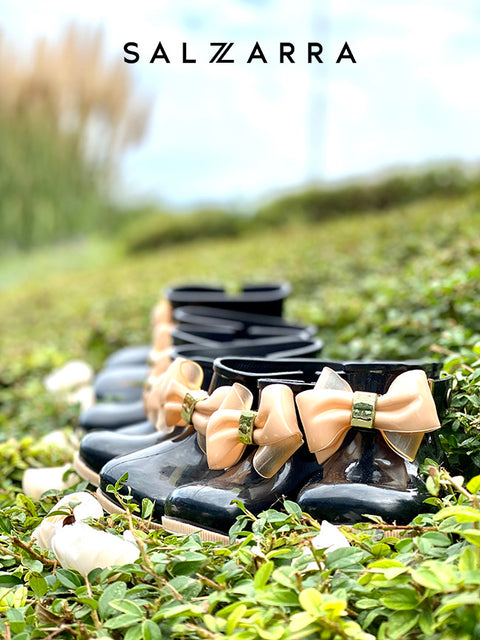 Allaya Гумени боти с бежова панделка