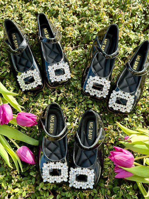 Mary Jane in black Patent leather shoes with buckle in black