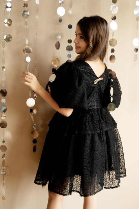 Emera Черна рокля от дантела