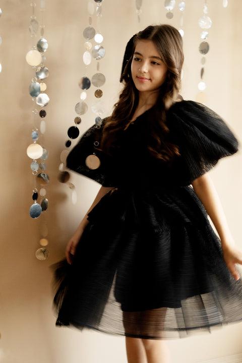 Emera Черна рокля от дантела