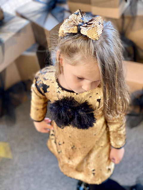 Starlight Charm Gold Sequin Hair Accessory