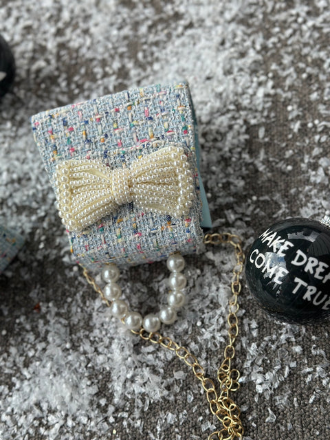 Baby Pearl Blue Чанта букле перлена панделка