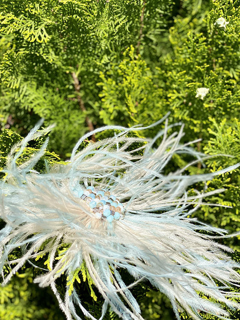 Feather Bloom Accessory Луксозен аксесоар с пера и камъни