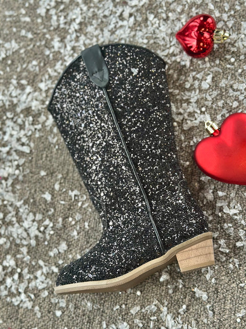 Elly in black Brocade boots in black