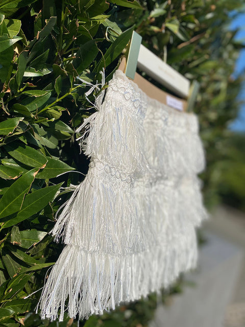 Fringe Breeze Бяла пола от мрежа с ресни