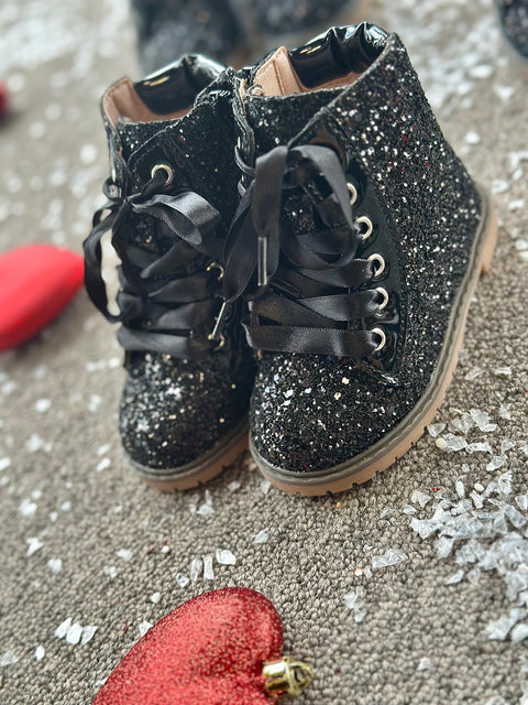 Shine Boots in black Children's boots with brocade shine in black