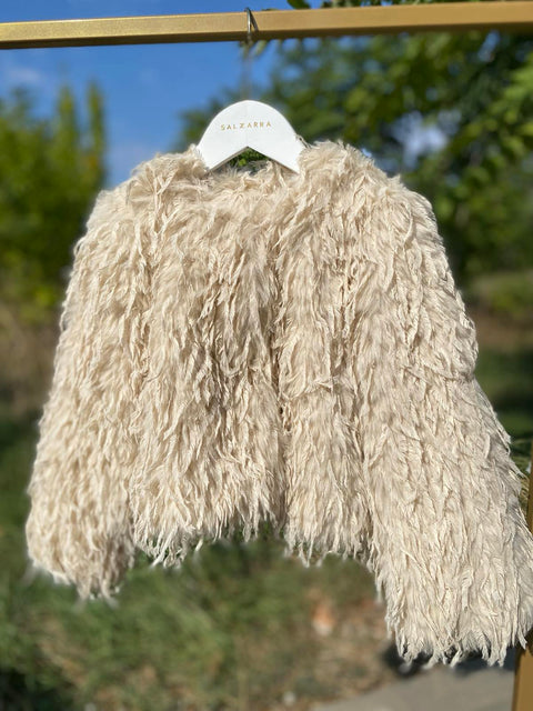 Feather Whisper Палто от плат на пера в беж